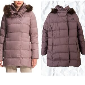 The North Face Women’s New Dealio Down Parka in Twilight Mauve - large